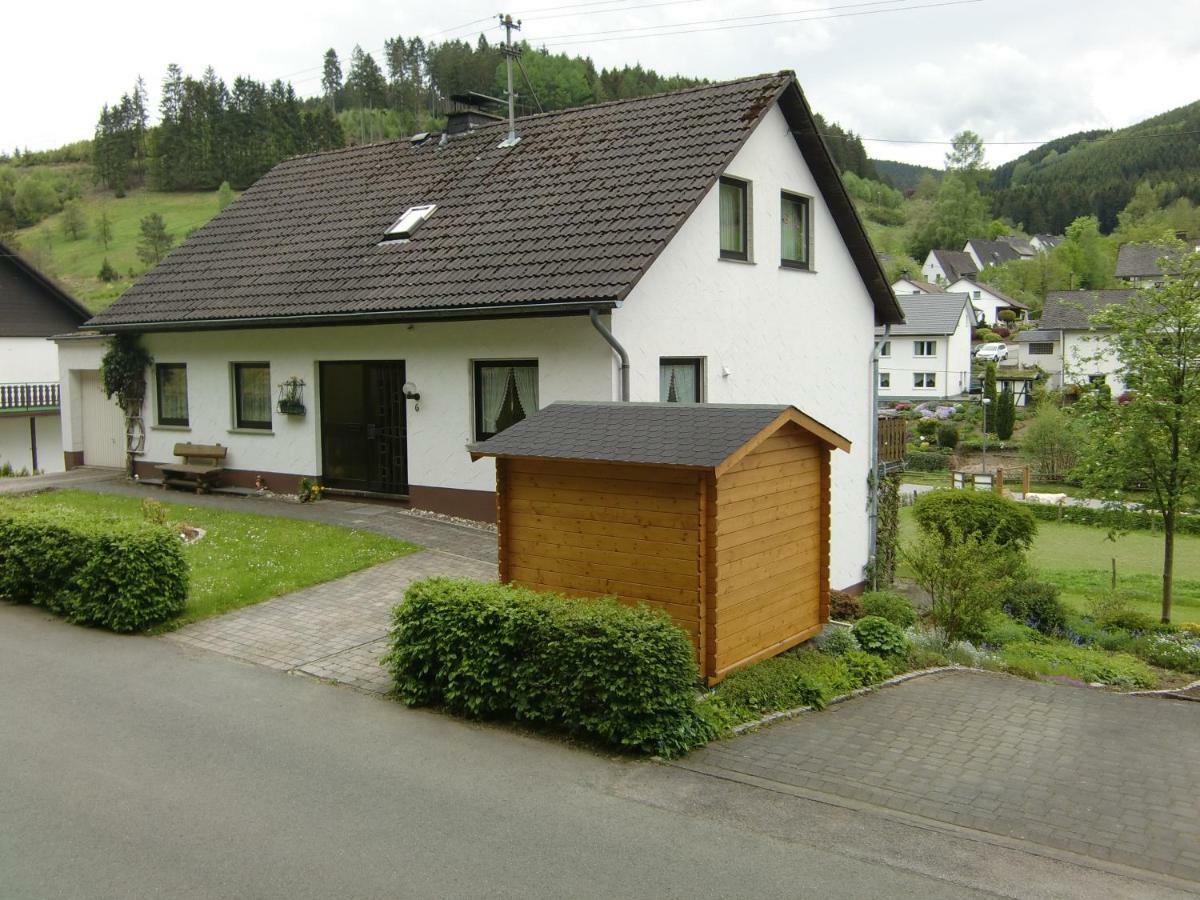 Ferienwohnung Lenne ชมาลเลนแบร์ก ภายนอก รูปภาพ